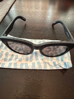 Toms Black Round Sunglasses in Florentin